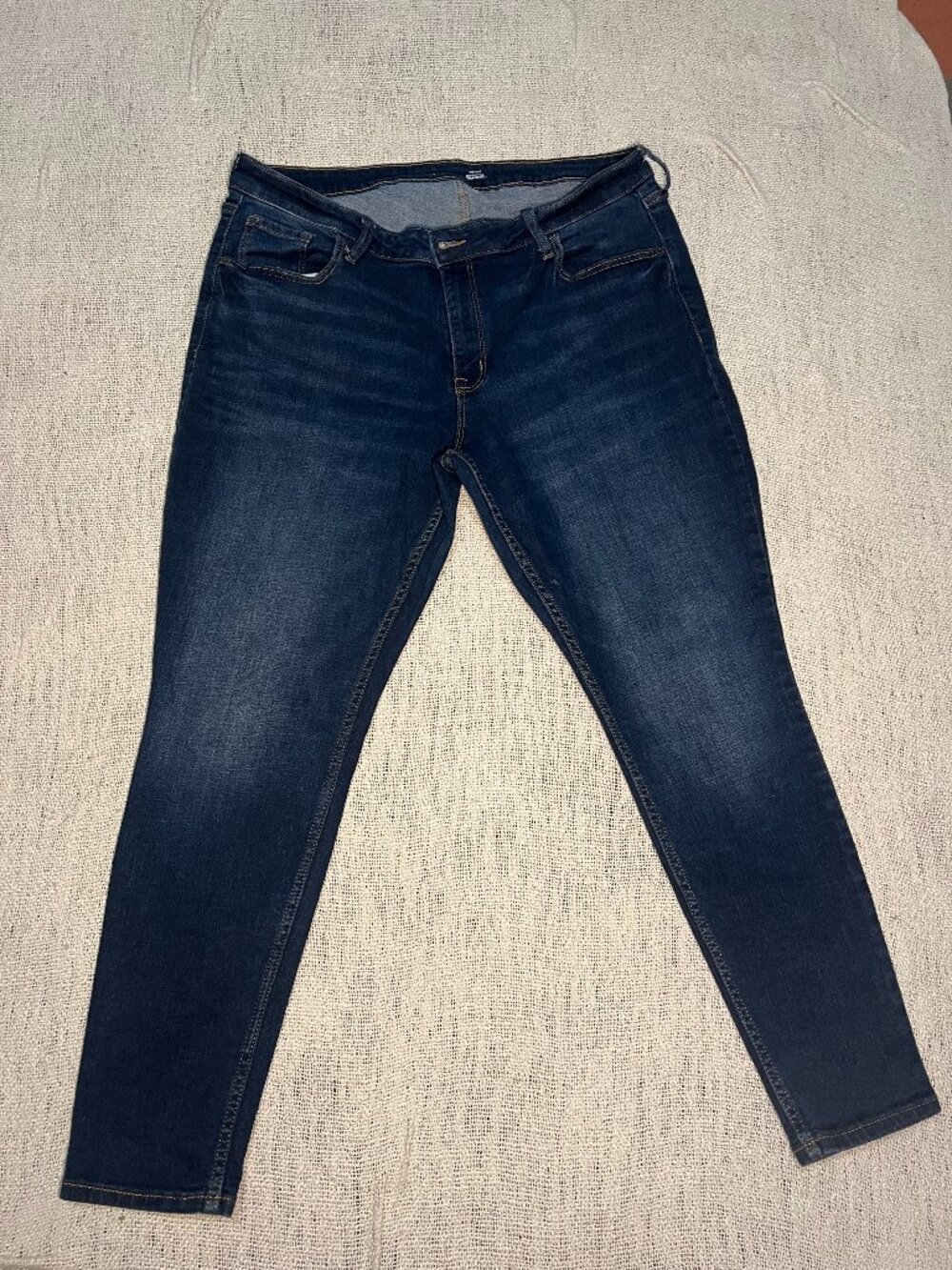 Old Navy Rockstar Super Skinny Jeans – Women’s Size 18